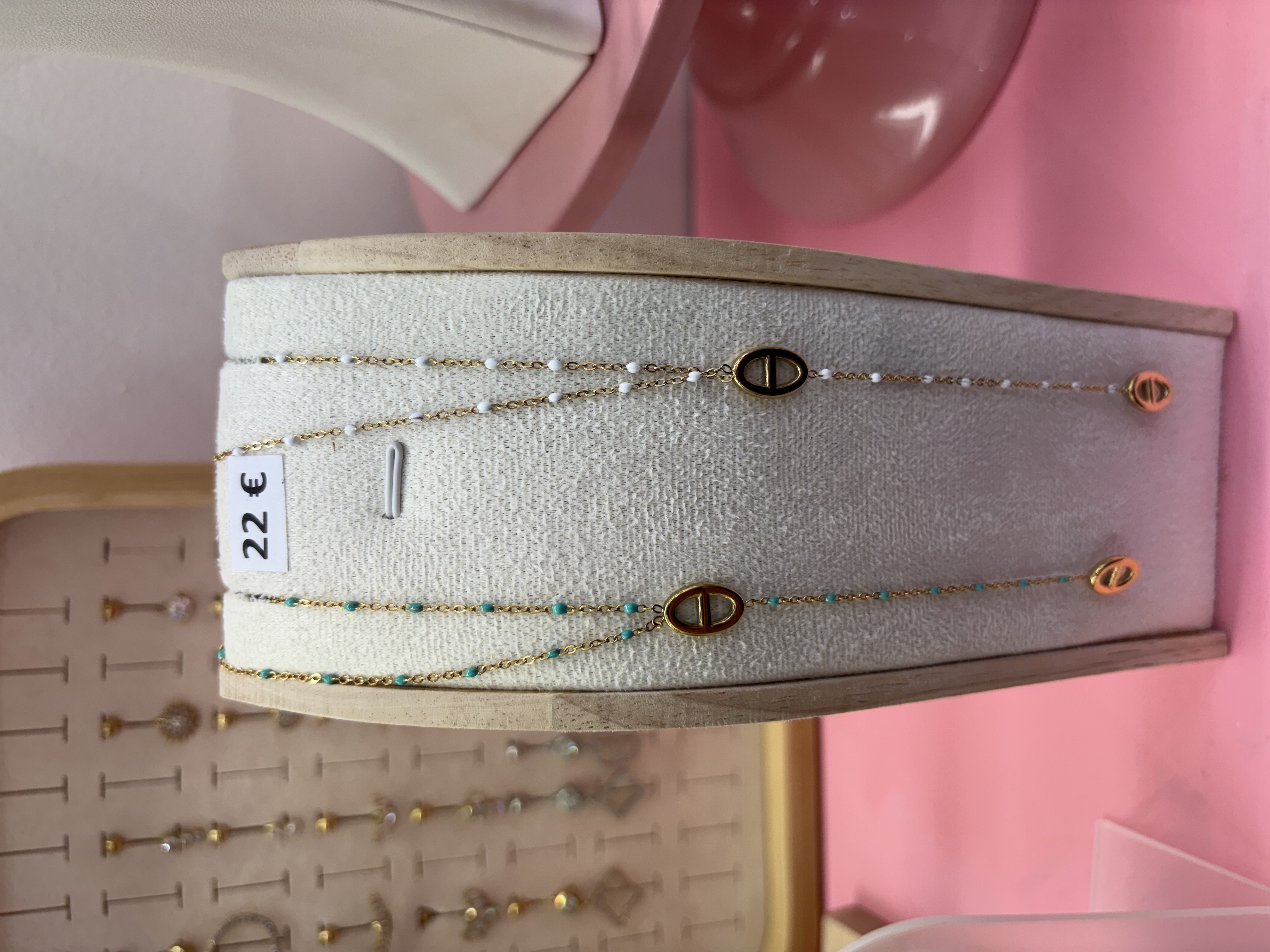 Colliers Y dorés perles turquoise et blanches